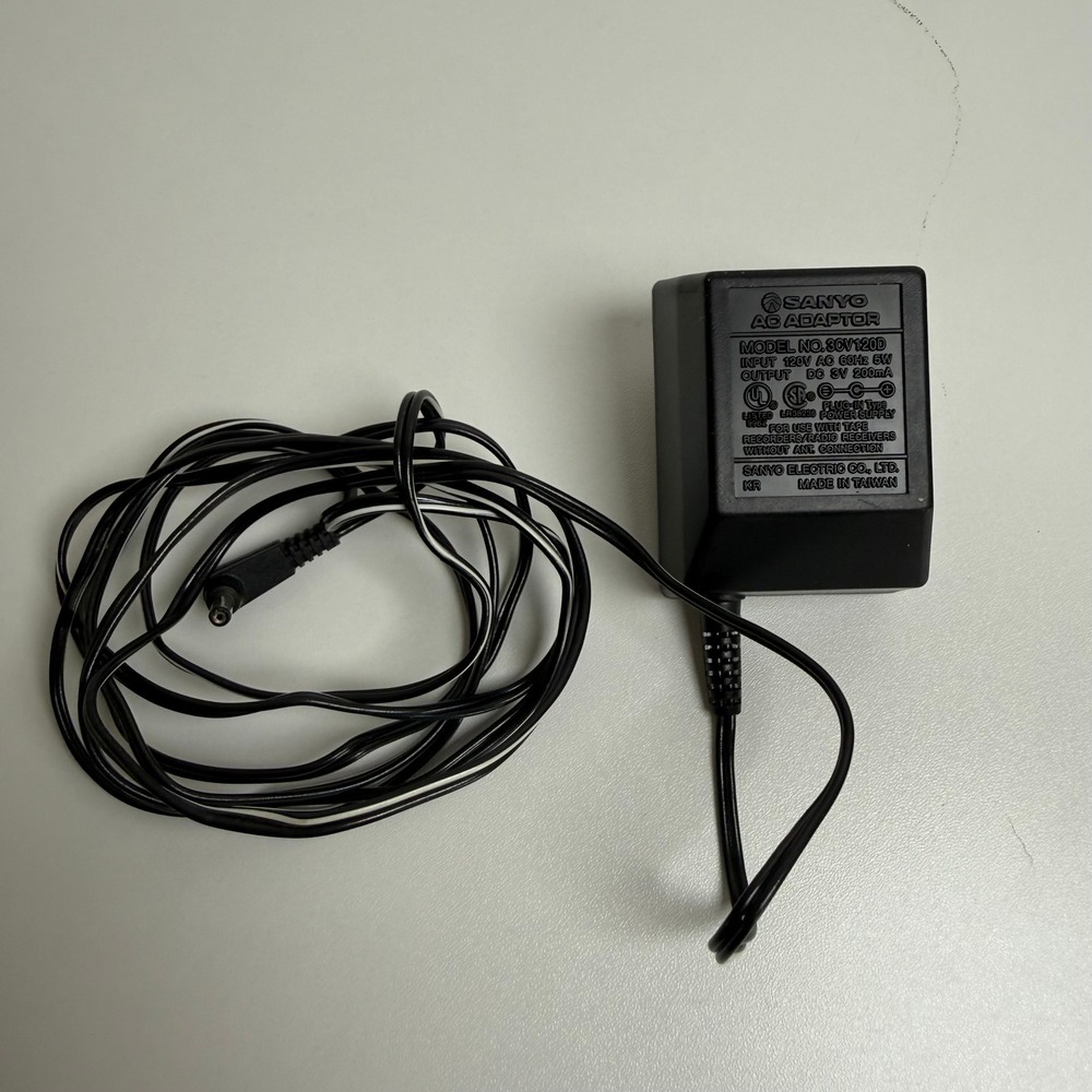 Sanyo AC Adaptor 3CV120D Power Supply 3V 200mA Black Vintage Tape Radio Charger